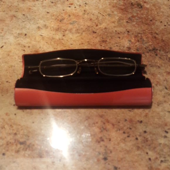 Reading Glasses (magnified )w/case sold on title - Picture 3 of 7